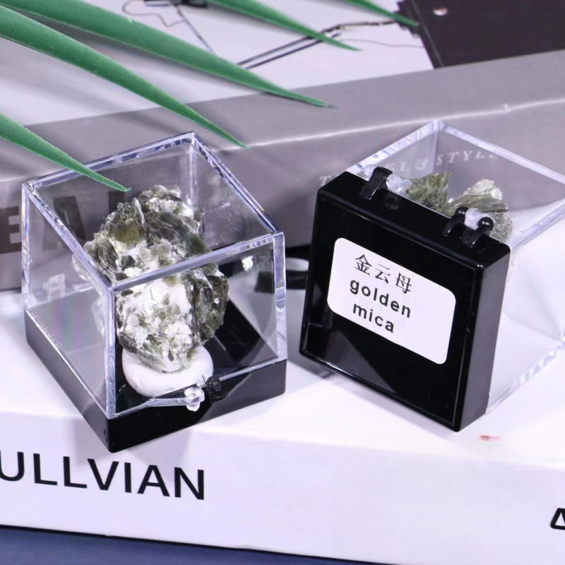 Natural ore crystal mineral raw stone geological science specimen collections