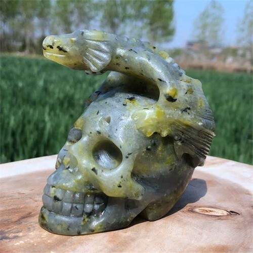 500g Natural carved Unknown Stone dragon Skull reiki quartz crystal skull polish