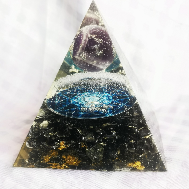 110G Crystal Energy Pyramid Meditation Healing
