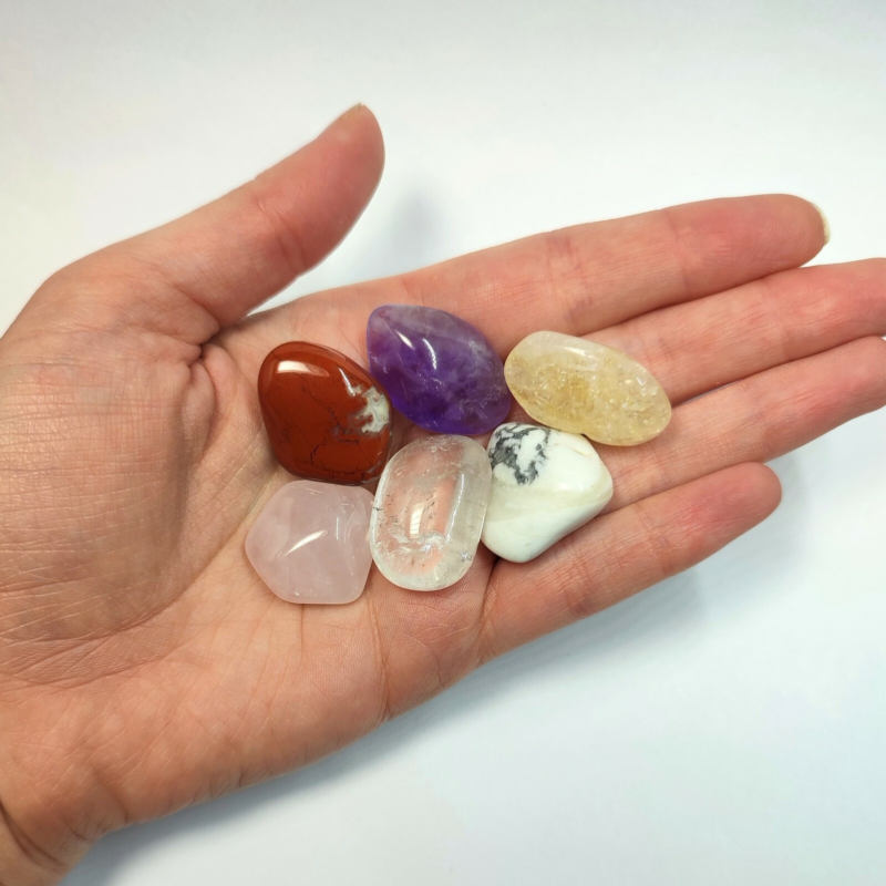 Crystals for Pets and Animals Quartz Howlite Amethyst Rose Quartz Citrine Jasper