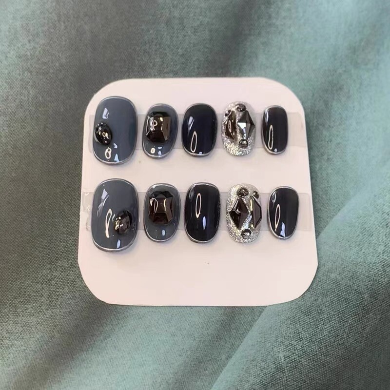 Emerald Dreams - Handmade Press-on Nails