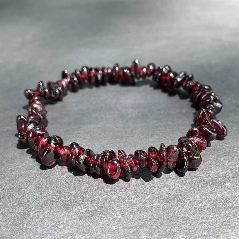 Natural Red Garnet Quartz Crystal Chakra Chip Stone Stretch Bracelet Reiki Gift