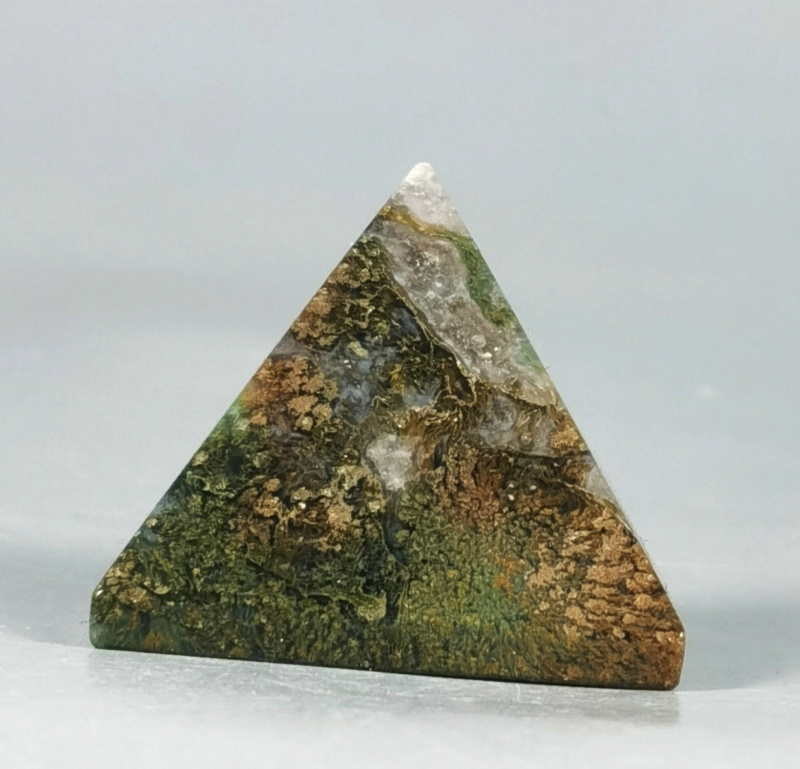 Original Natural Moss Agate Quartz Crystal Cave Crystal Pyramid Healing