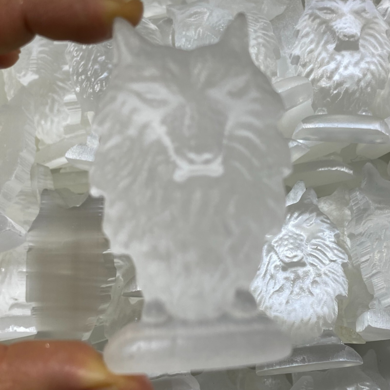 2"+Natural Gypsum Selenite  Wolf  Hand Carved Quartz Crystal Reiki healing 1PC
