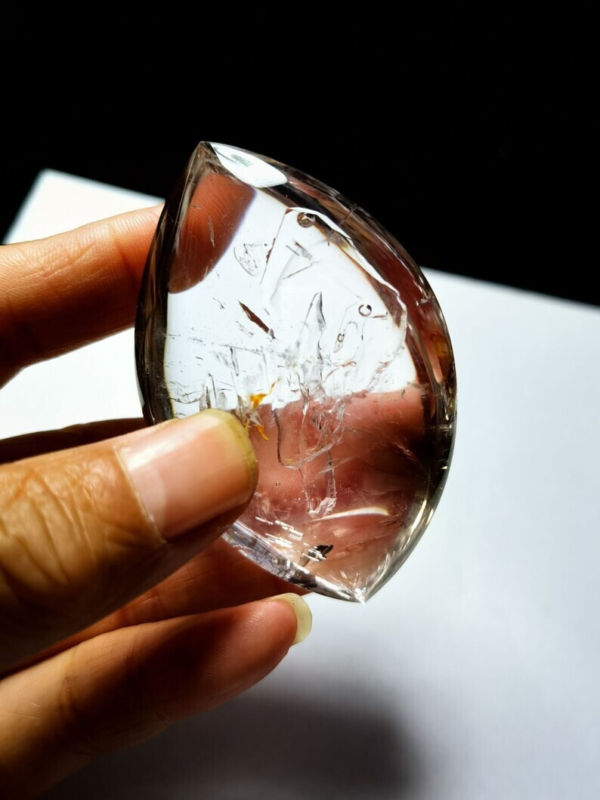 Collection Tibetan Crystal Oval 1 Visible Moving Bubble Enhydro &Sand 2.51 in