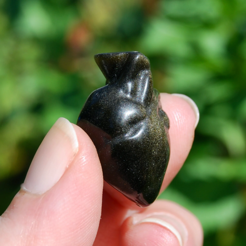 ONE 1.25in Gold Sheen Obsidian Anatomical Heart, Realistic Crystal Carving