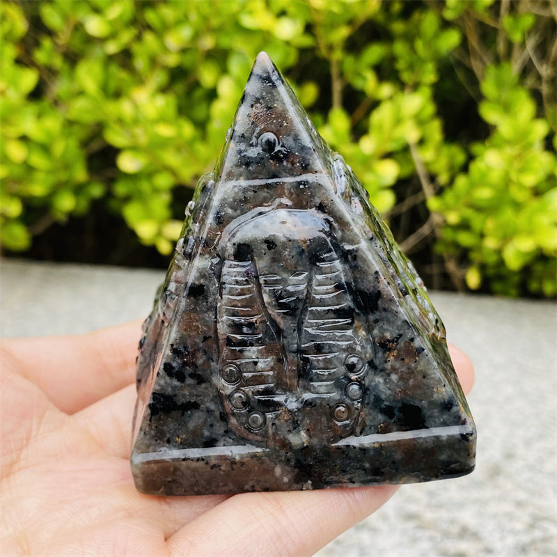 1pc Natural Yooperlite carved Quartz Crystal stone skull Reiki Healing