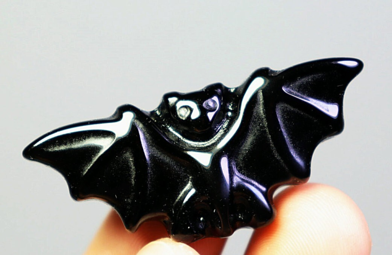 1Pcs  Natural Black Obsidian Stone Quartz Crystal Stone Carved Bat Gem Healing