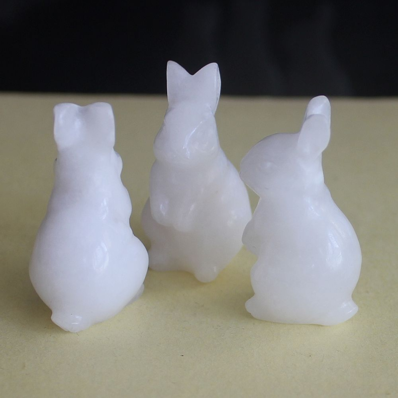 Carved gemstone crystal rabbit bunny figurine animal carving home decor 1.5''