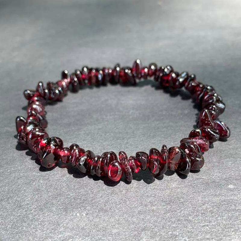 Natural Red Garnet Quartz Crystal Chakra Chip Stone Stretch Bracelet Reiki Gift