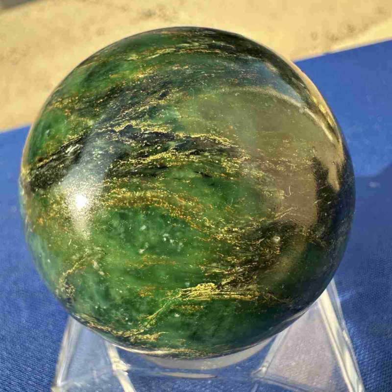 250g Natural Emerald Sphere Quartz Crystal Energy polished ball mineral Healing