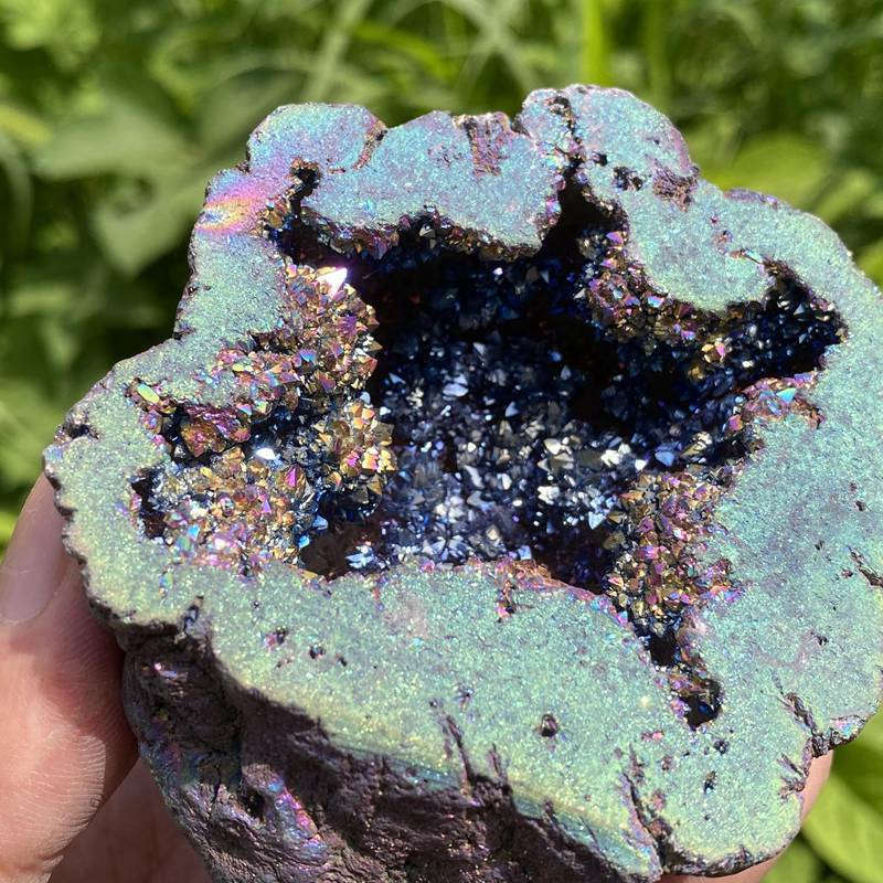 230g Electroplating color Natural Crystal Agate cave ornaments crystal cluster q