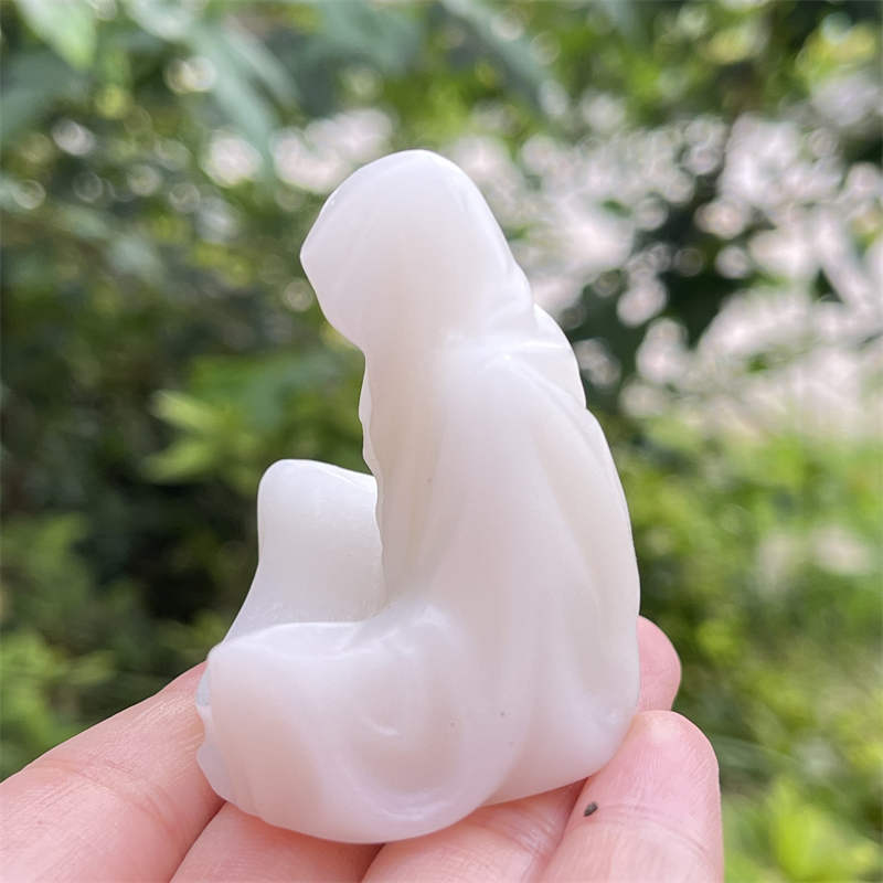 1pc Natural  white jade skull hand carved Quartz Crystal skull Healing 2"