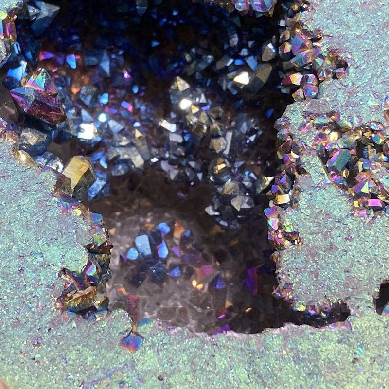 230g Electroplating color Natural Crystal Agate cave ornaments crystal cluster q