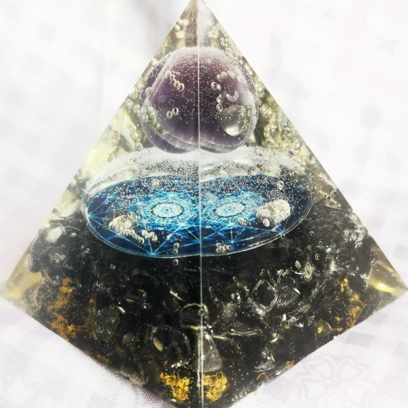 110G Crystal Energy Pyramid Meditation Healing