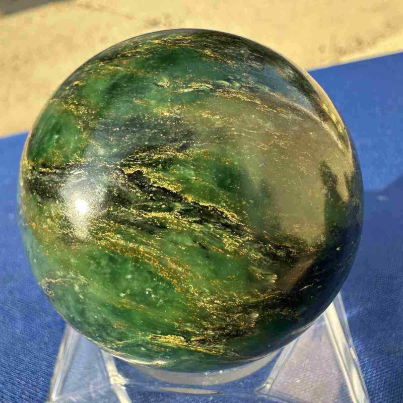250g Natural Emerald Sphere Quartz Crystal Energy polished ball mineral Healing