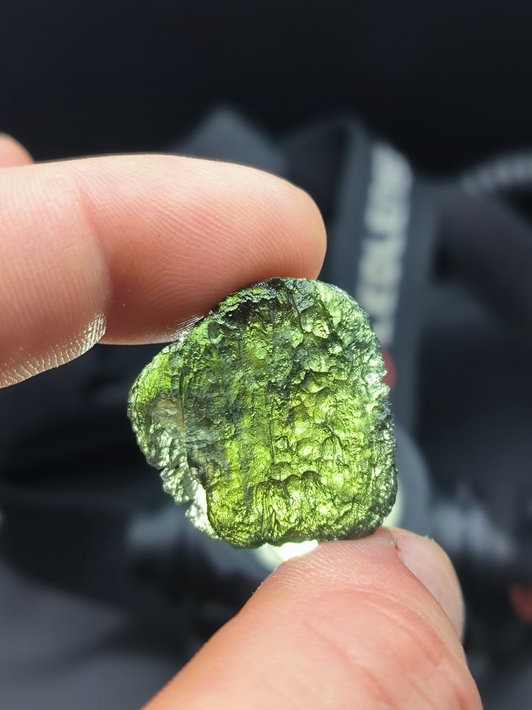 Superb quality MOLDAVITE from Chlum, South Bohemia - Czech Republic - Height: 27 mm - Width: 27 mm - 6.9 g