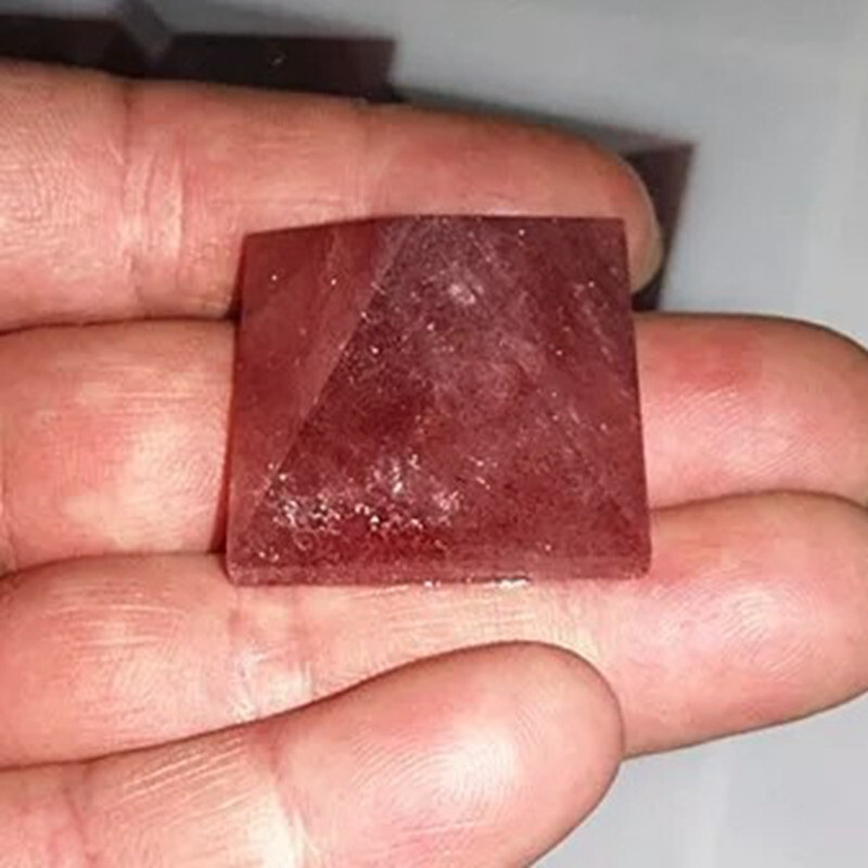 1Pc Natural Strawberry Quartz Energy Tower Crystal Chakra Healing Rock Pyramid