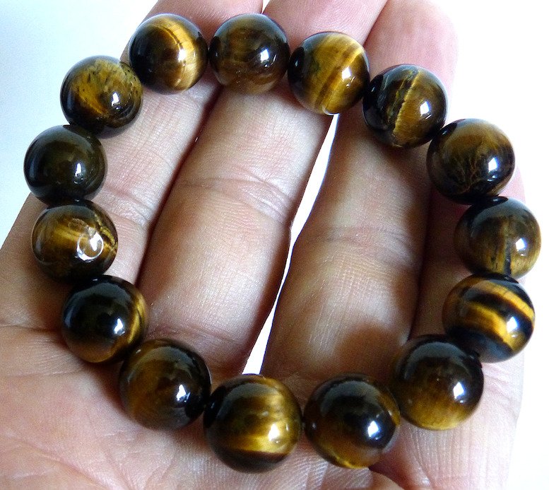 Beautiful collection of lapis lazuli, tiger's eye, shungite bracelets...- 257 g