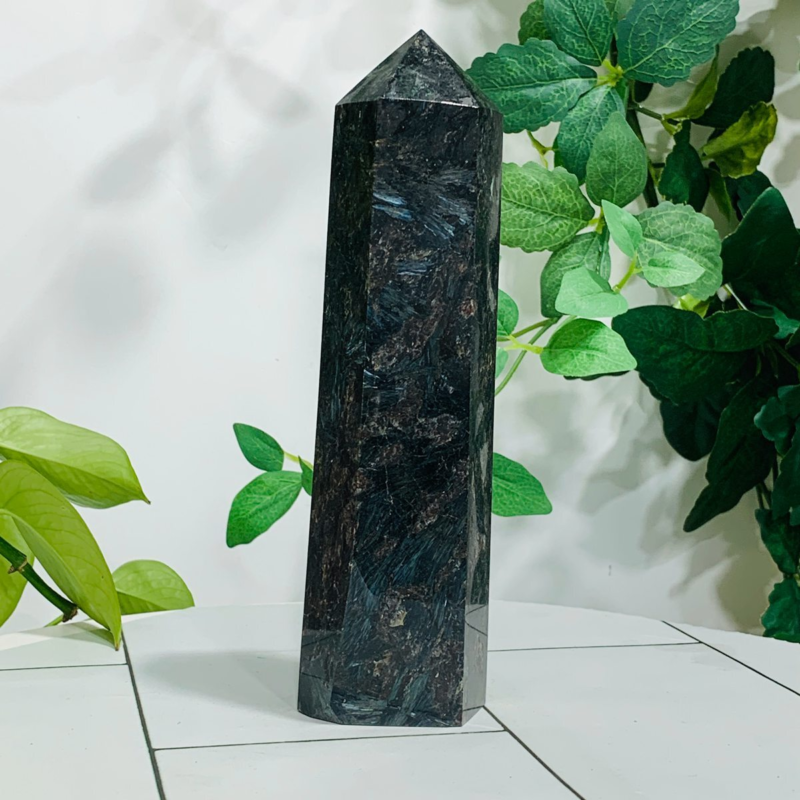 852g Natural Firework Stone Quartz Obelisk Crystal Wand Point Tower Healing