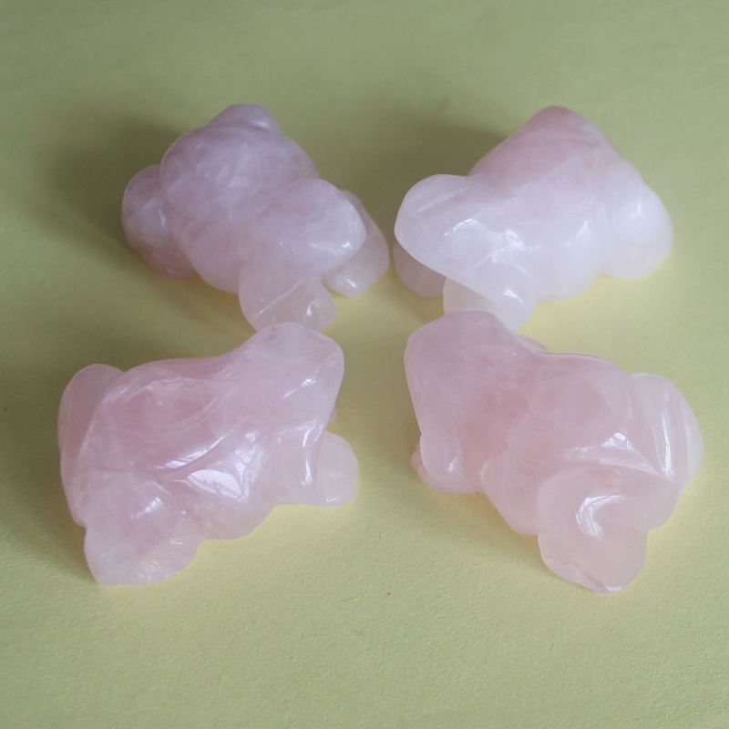 Carved gemstone crystal rose quartz frog figurine animal carving  decor 1.5''