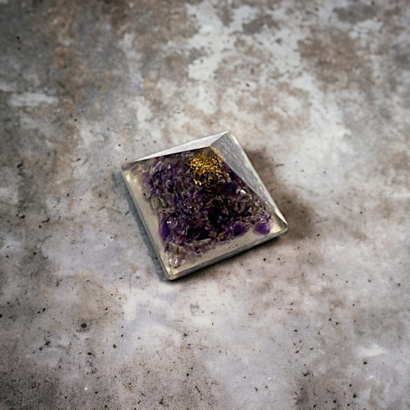 20-25MM Amethyst Crystal Mini Pyramid Chakra Reiki Healing Meditation Orgonite