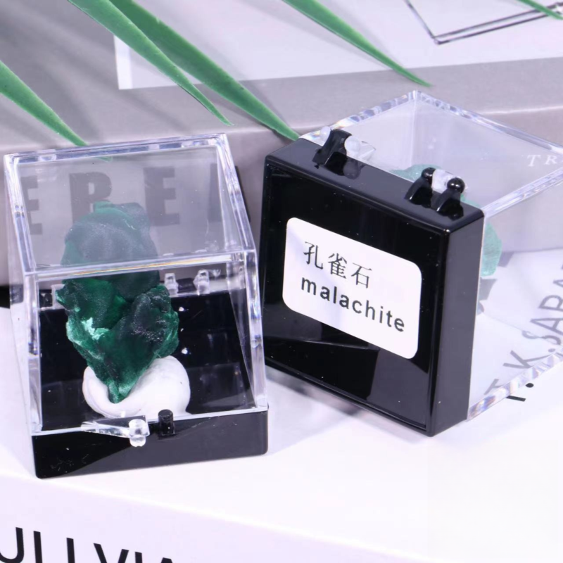 Natural ore crystal mineral raw stone geological science specimen collections