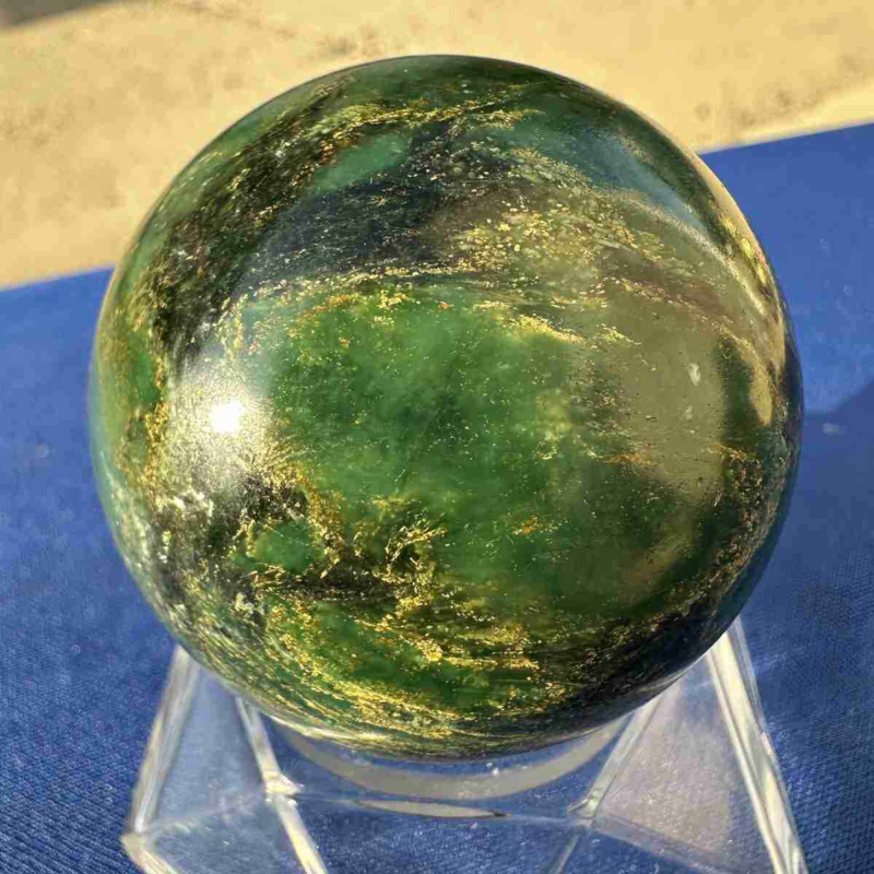 250g Natural Emerald Sphere Quartz Crystal Energy polished ball mineral Healing