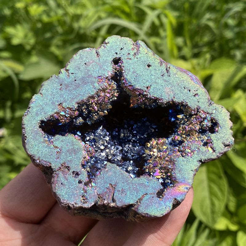 230g Electroplating color Natural Crystal Agate cave ornaments crystal cluster q