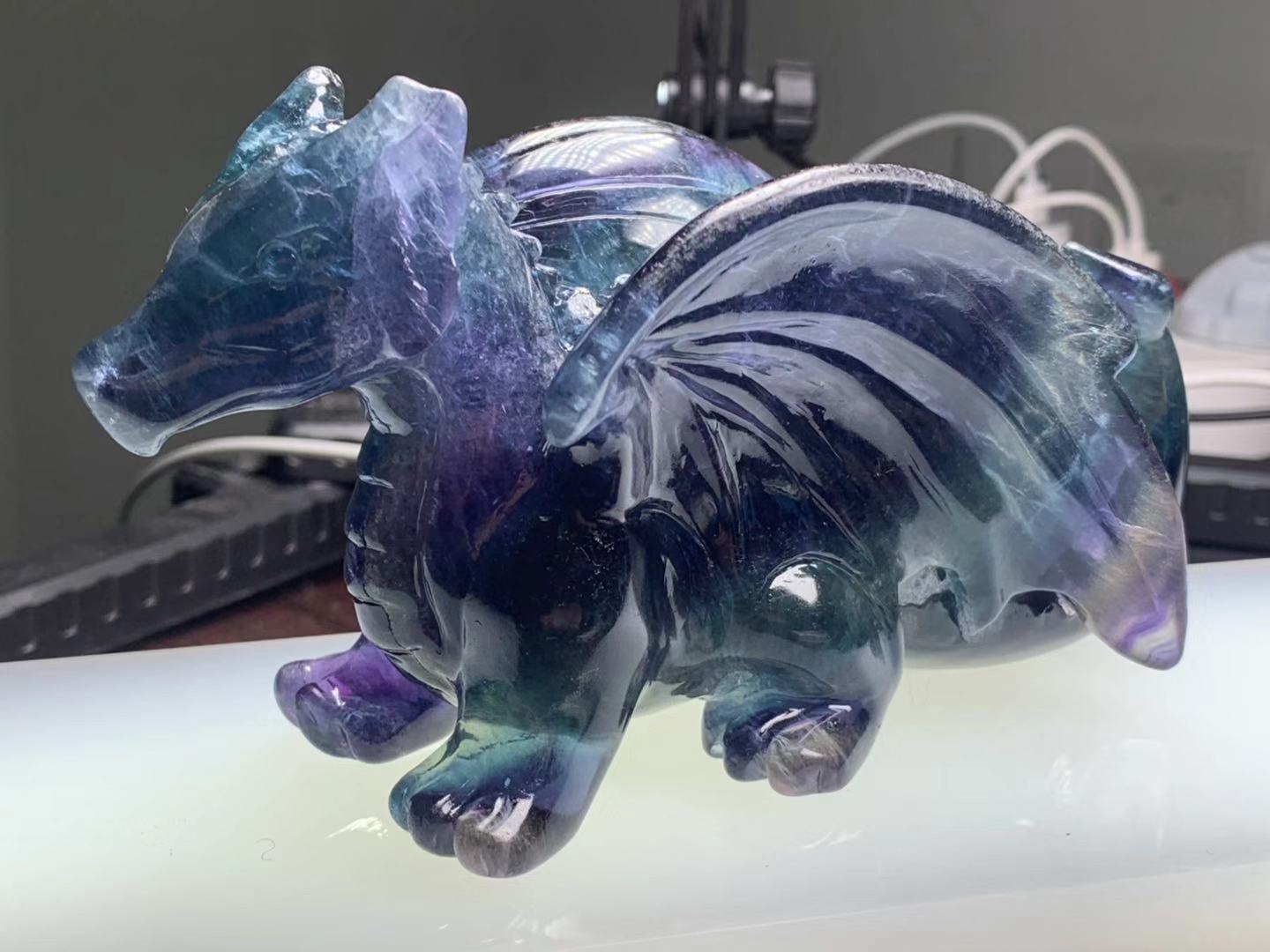 Vibrante XL Dragón de Cristal de Fluorita Púrpura - Dragón de Cristal, Talla de Dragón, Criatura Mítica