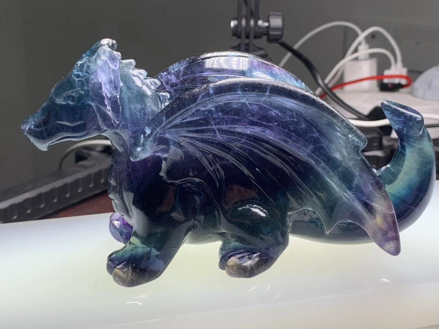 Vibrante XL Dragón de Cristal de Fluorita Púrpura - Dragón de Cristal, Talla de Dragón, Criatura Mítica