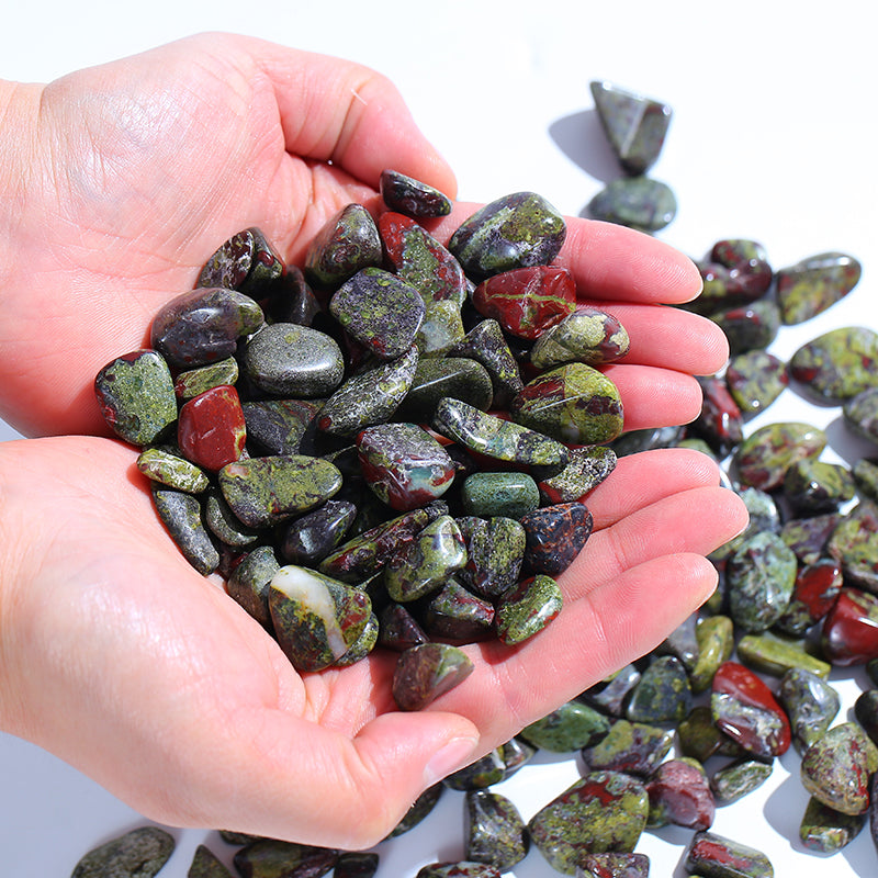 Long blood stone stone crystal gravel decoration 1kg