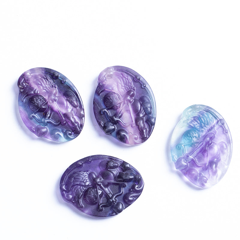 Venta al por mayor de cristal de fluorita Natural tallado, colgante de cristal de Cupido de fluorita arcoíris para regalo