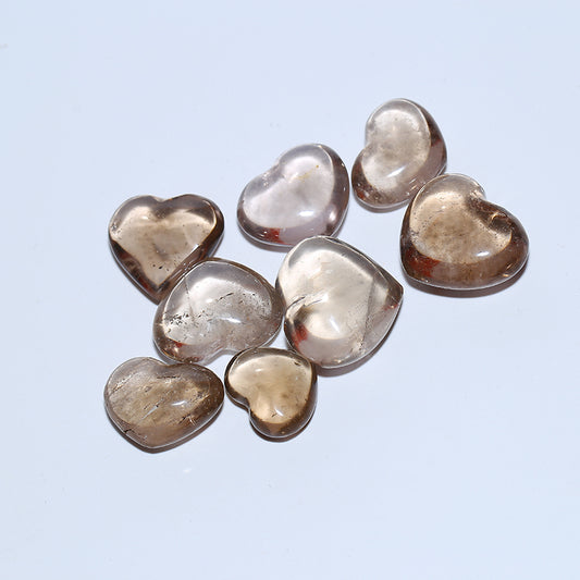Corazón de cuarzo ahumado en forma de corazón de cristal.