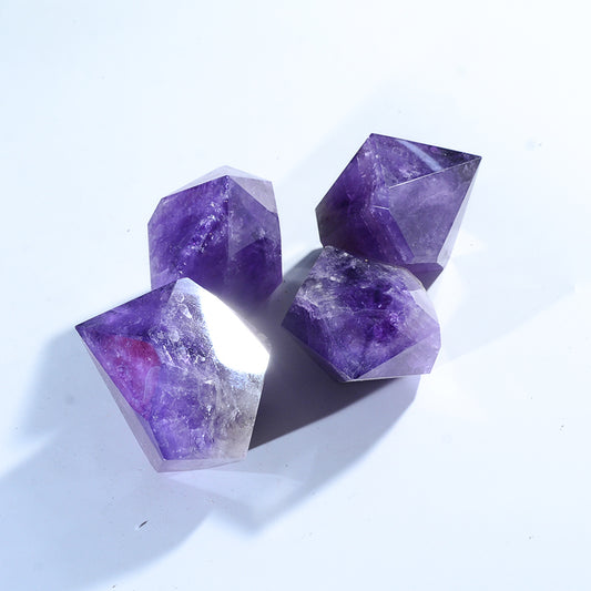 Prisma de cristal violeta