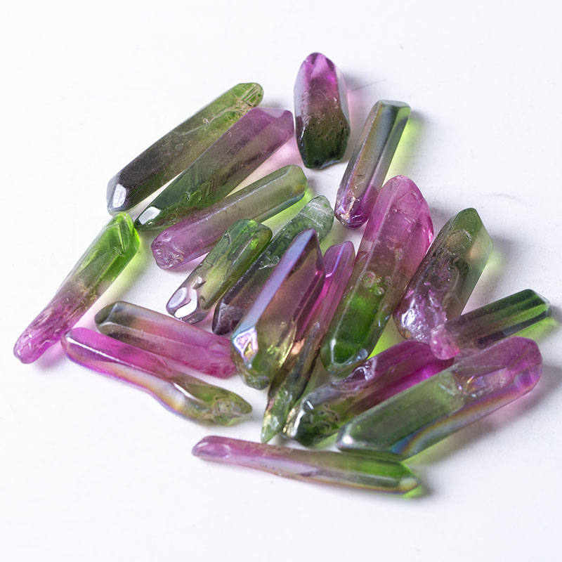 Punto de cristal chapado en piedras preciosas de alta calidad.
