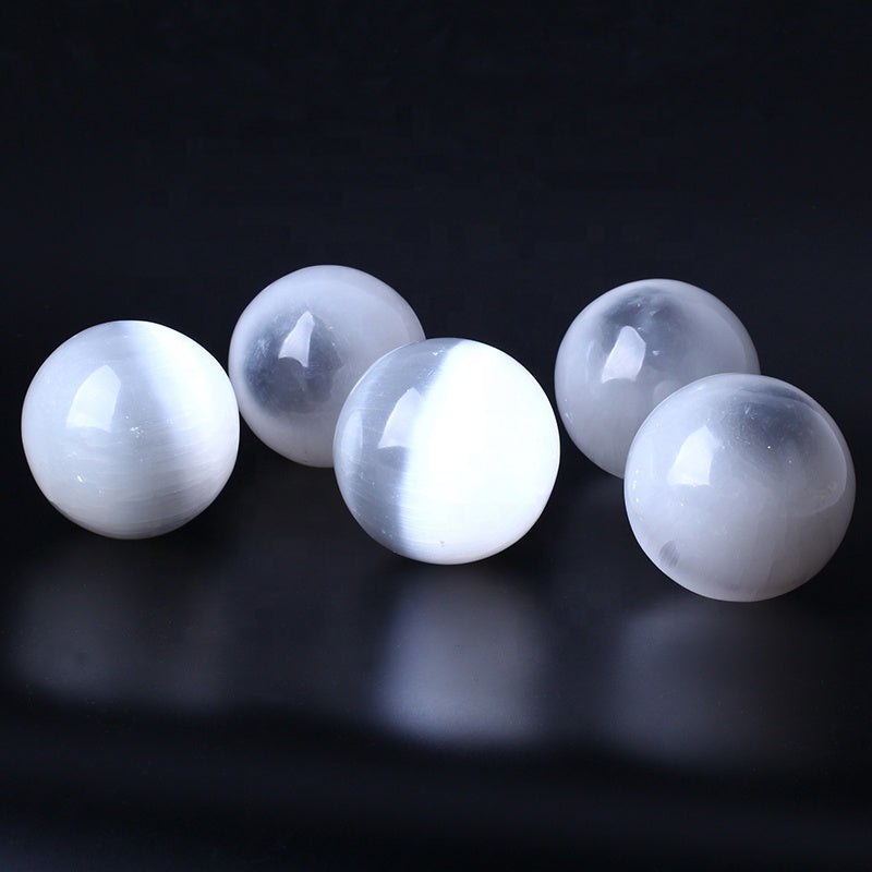 Bola de cristal curativa Natural, artesanías de cristal con esfera de selenita pulida de alta calidad para decoración del hogar