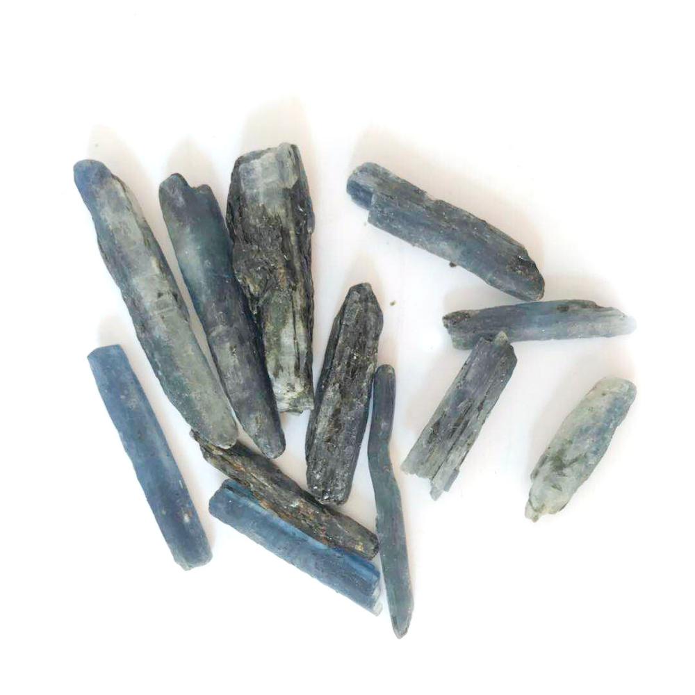 Decoración de rollo de cristal áspero de cristal de grava KYANITE