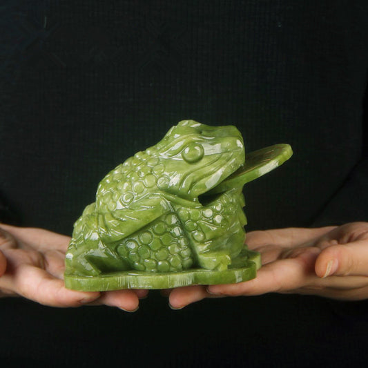 Oriental natural southern jade golden toad lucky ornaments Xiuyu three-legged toad