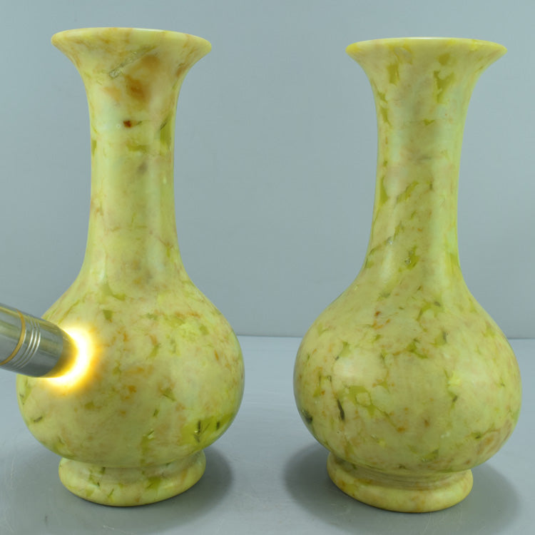 Oriental natural jade vase ornaments Liaoning Xiuyan Jade carving living room decoration