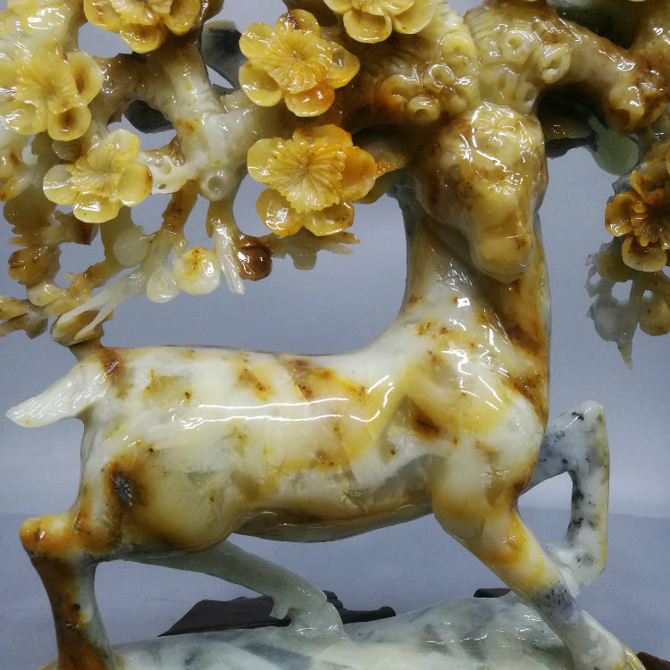 Oriental natural Xiuyu Sika Deer ornaments, hand carved, Liaoning Xiuyan Zhaocai living room office clothes