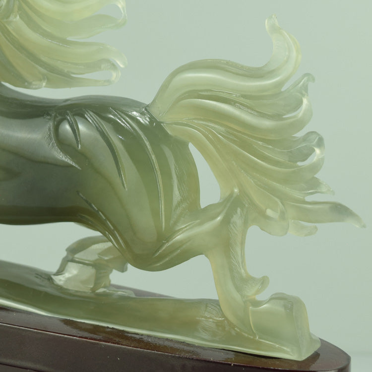 Oriental jade ornaments natural Liaoning Xiuyan Jade Jade Horse ornaments Xiuyu ink painting is a success
