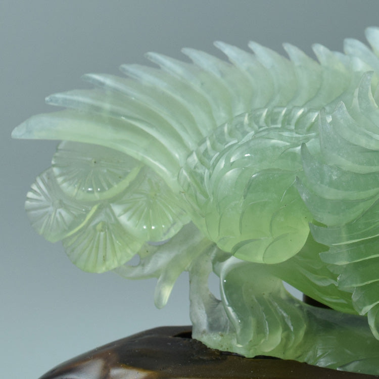 Oriental jade ornaments natural boutique Liaoning Xiuyan Jade Eagle carving jewelry original stone porch Feng Shui craft jade