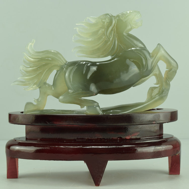 Oriental jade ornaments natural Liaoning Xiuyan Jade Jade Horse ornaments Xiuyu ink painting is a success