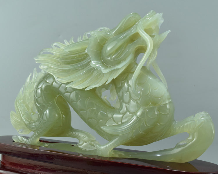 Oriental natural jade ornaments are good gifts for the feng shui office of the Dragon porch of the Chinese zodiac