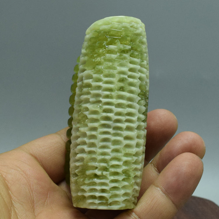 Oriental Xiuyan Jade handle natural boutique Liaoning Xiuyan flower jade bud rice carving collection