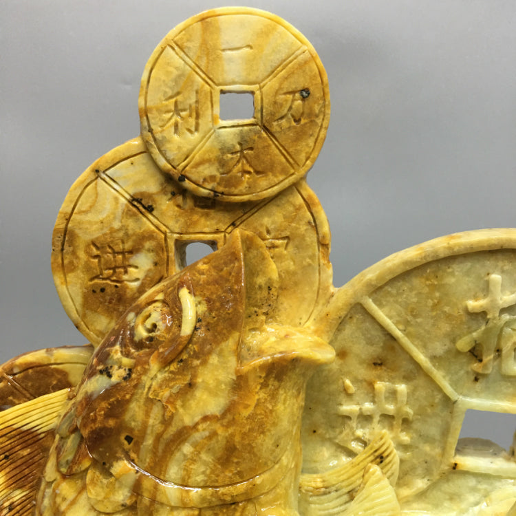 Oriental natural jade ornaments hand carved Liaoning Xiuyan Zhaocai living room office clothes