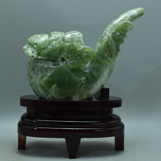 Oriental jade ornaments natural Liaoning Xiuyan Jade daily fighting gold carving boutique porch Feng Shui fortune jade