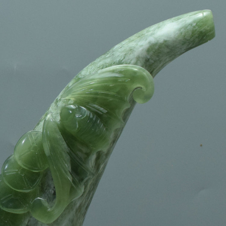 Oriental jade ornaments natural Liaoning Xiuyan Jade daily fighting gold carving boutique porch Feng Shui fortune jade