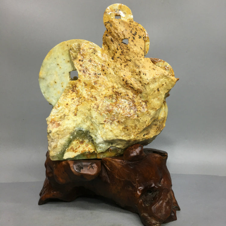 Oriental natural jade ornaments hand carved Liaoning Xiuyan Zhaocai living room office clothes